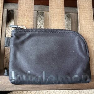Lululemon Athletica clippable card pouch